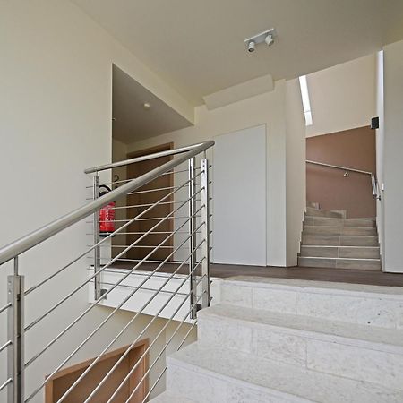 Modernes & Gepflegtes Hotelzimmer Mit Kueche! Bernstadt  Екстериор снимка