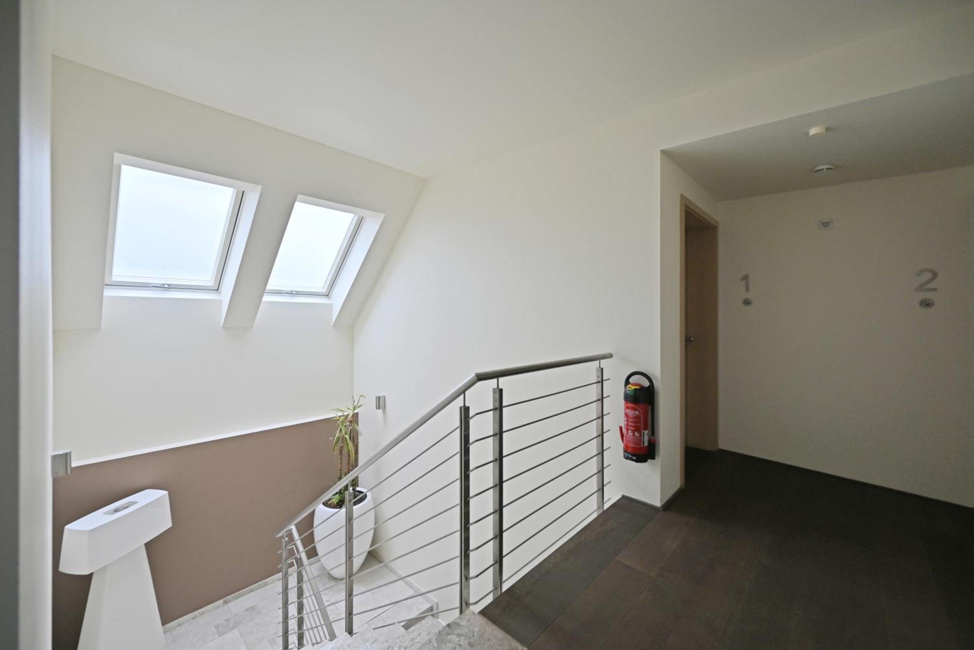 Modernes & Gepflegtes Hotelzimmer Mit Kueche! Bernstadt  Екстериор снимка